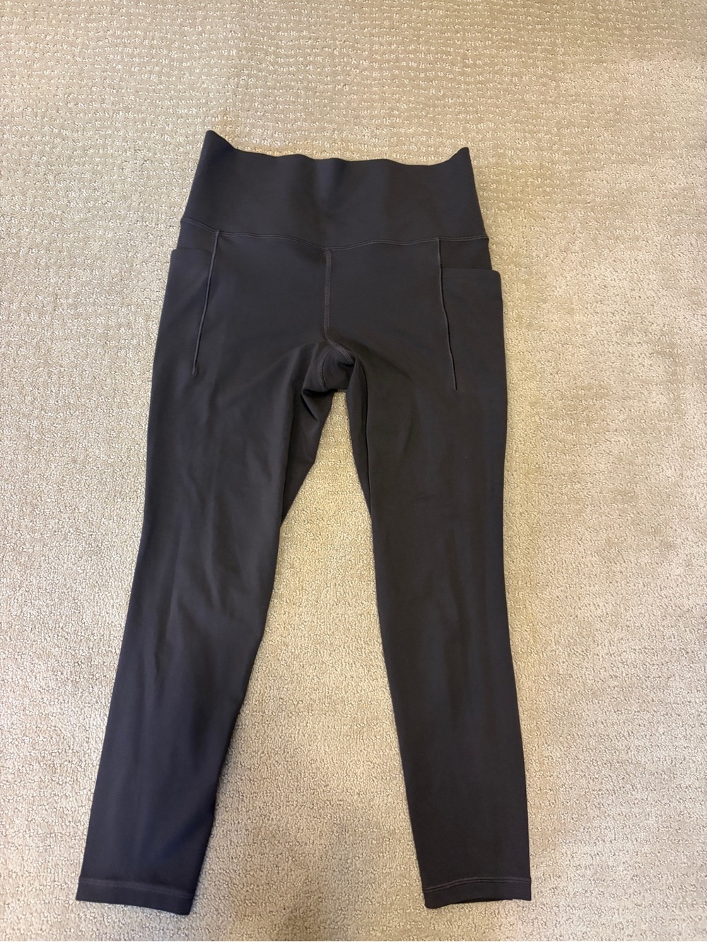 Athleta  chocolate salutation stash 7/8 Leggings